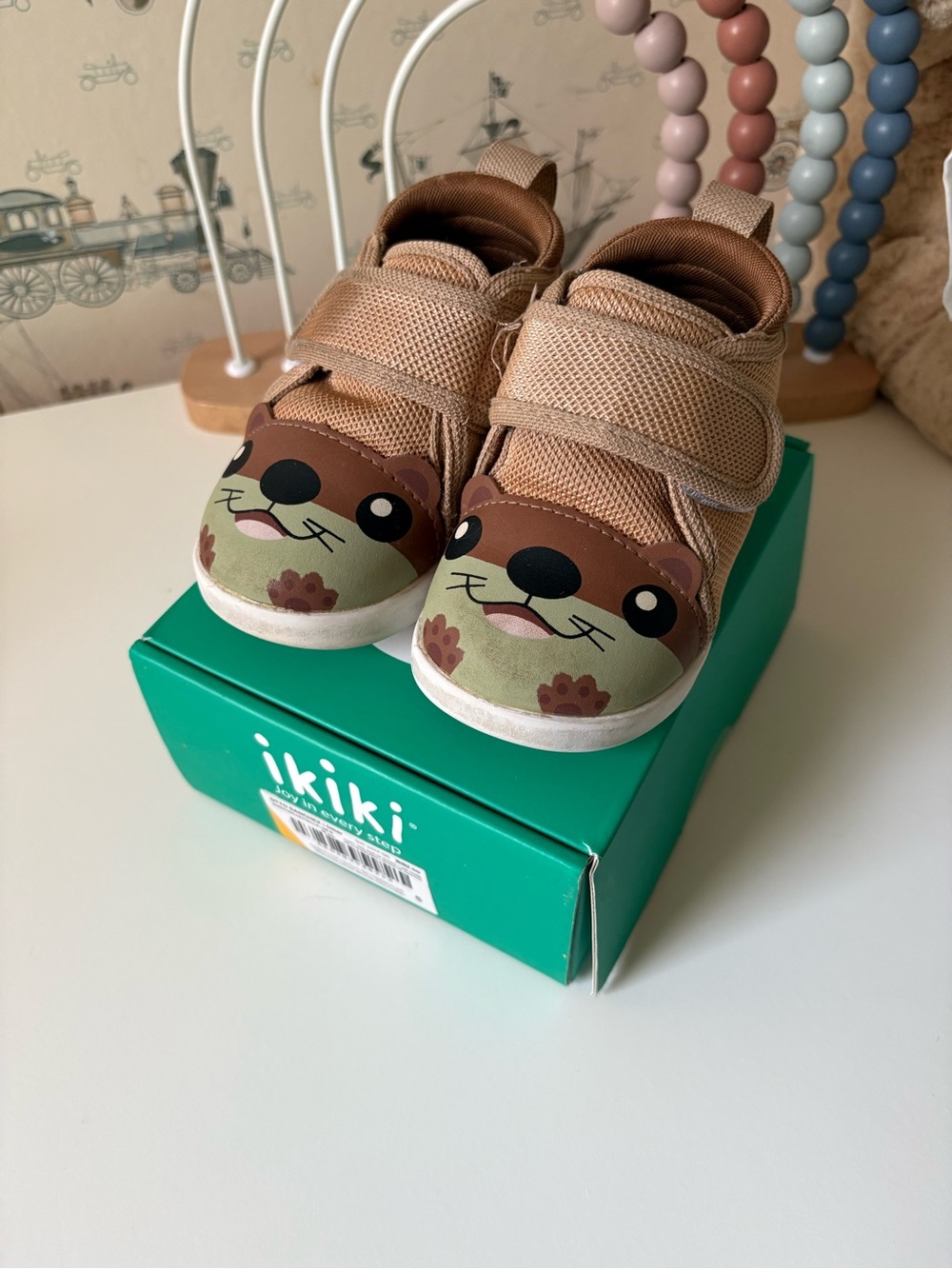 Ikiki Kids Brown Otter-Print Velcro Sneakers